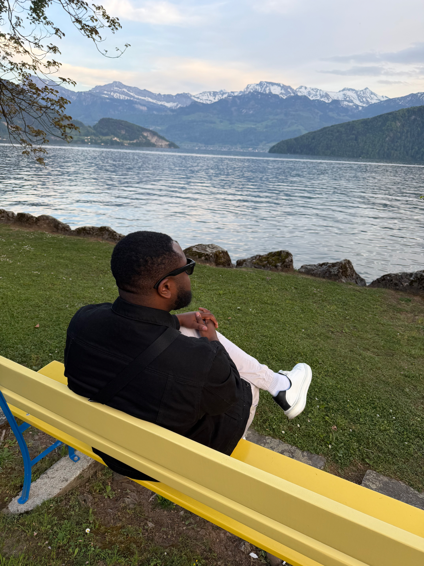 Enjoying nature while earning online overseas.